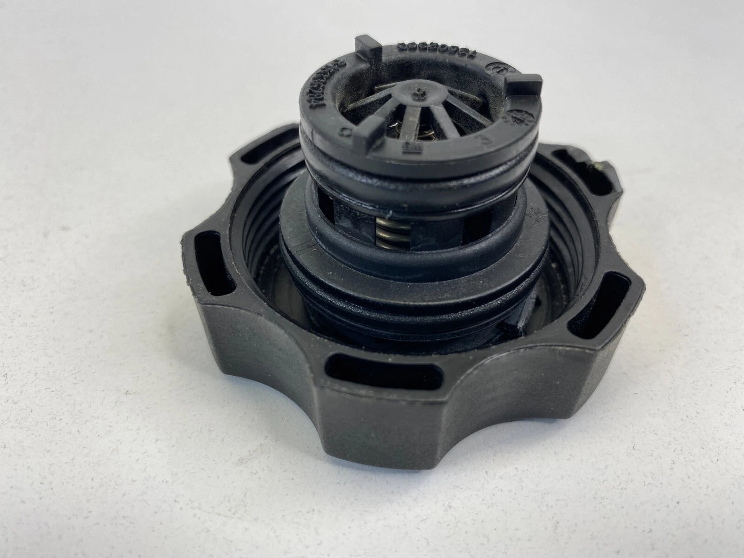 2012-2020 CHEVROLET IMPALA RADIATOR COOLANT OVERFLOW TANK CAP LID 13502353 OEM