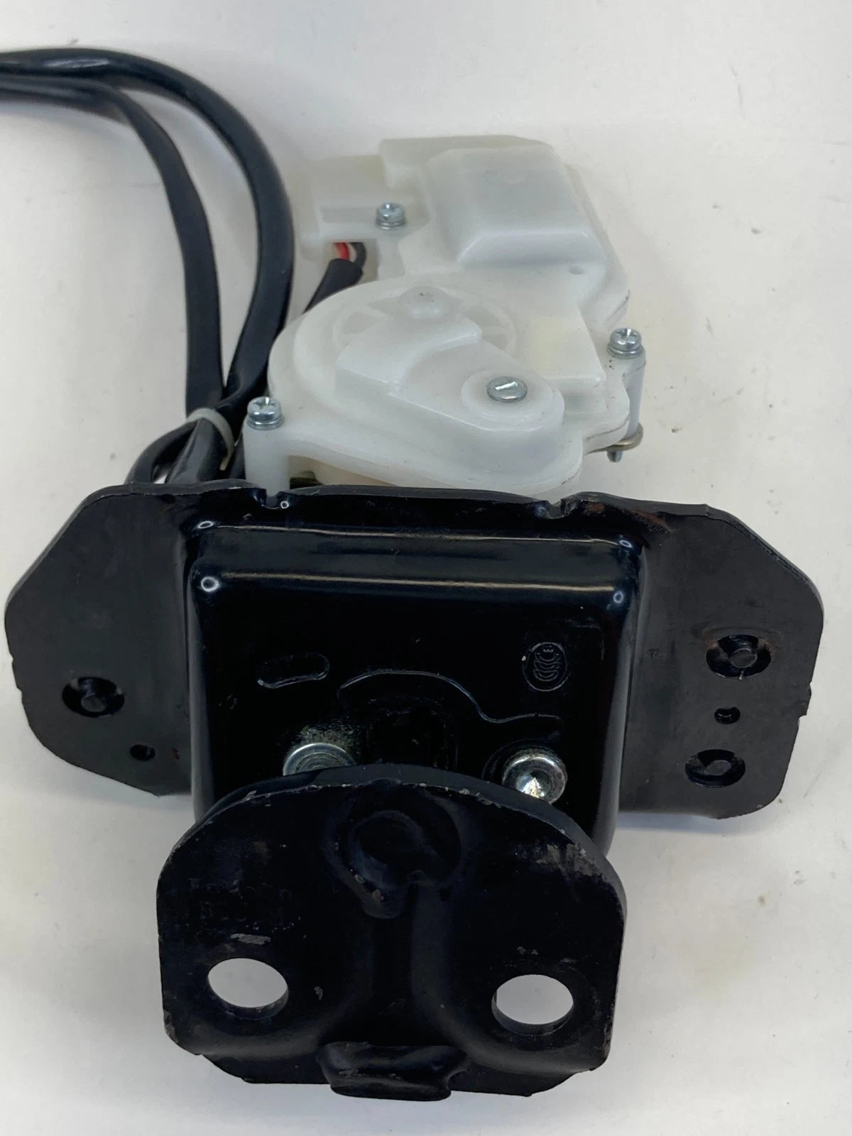 2013-2019 FORD INTERCEPTOR UTILITY REAR TRUNK TAILGATE LOCK LATCH ACTUATOR OEM
