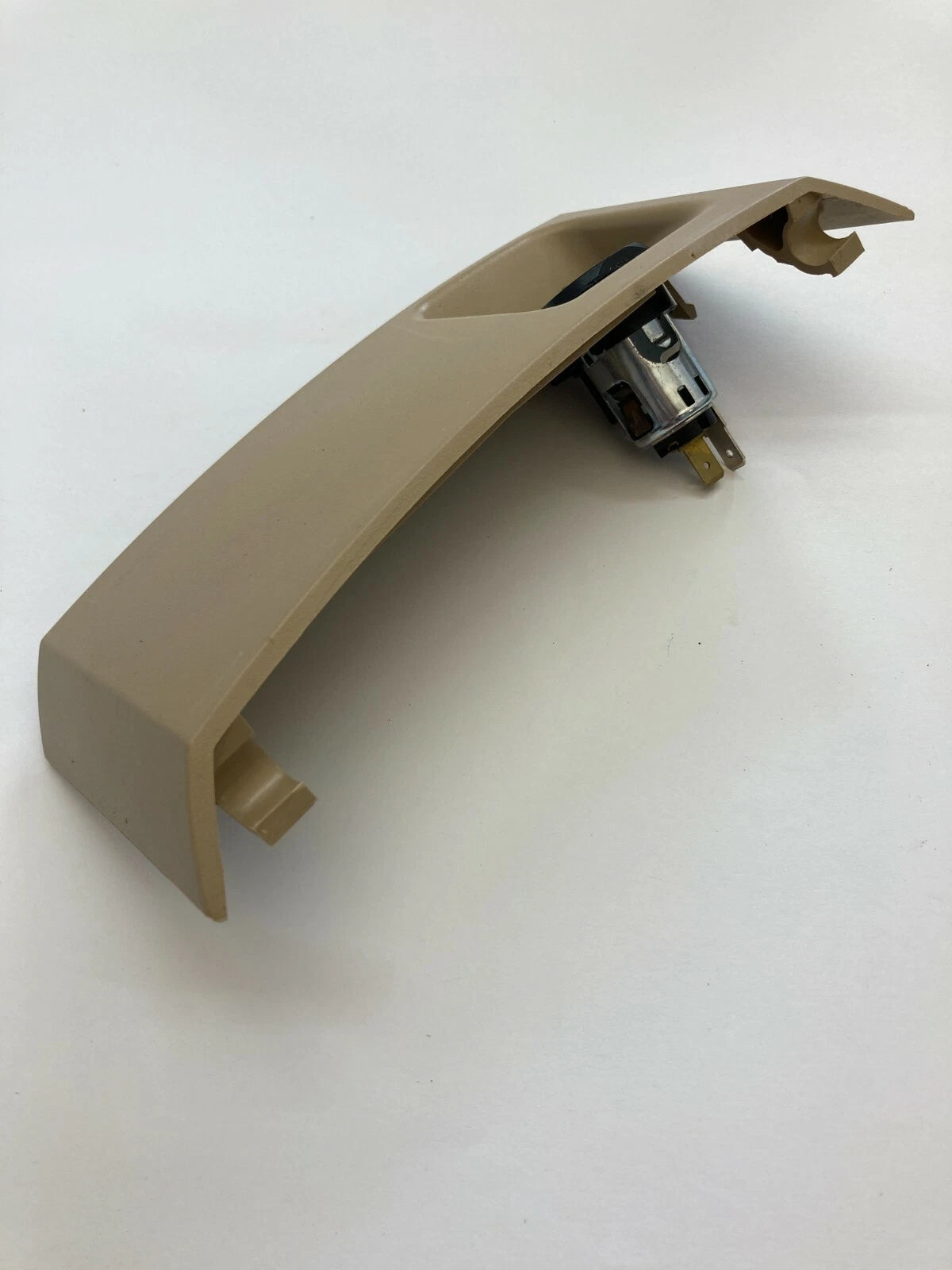 07-12 MERCEDES-BENZ R350 07-09 R320 REAR CENTER CONSOLE LIGHTER COVER TRIM