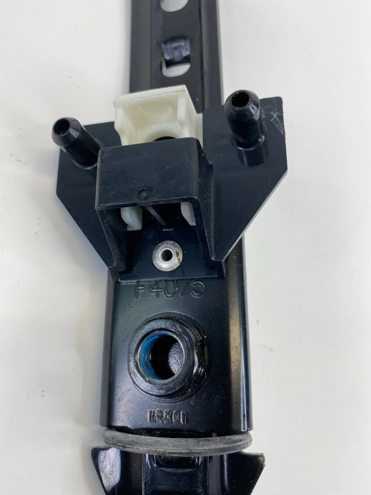 2010-2015 HYUNDAI TUCSON FRONT RIGHT PASSENGER SIDE SEAT BELT HEIGHT ADJUSTER