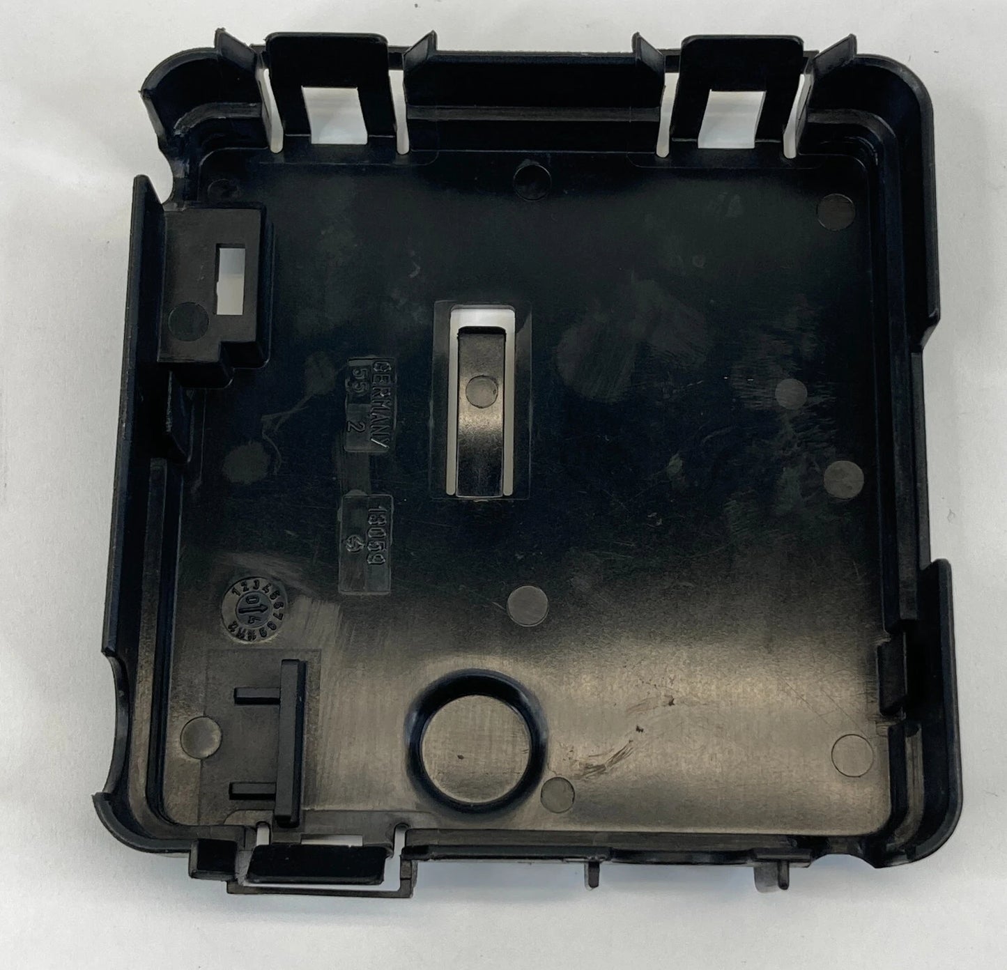 04-10 BMW X3 REAR TRUNK BATTERY CABLE JUNCTION FUSE BOX COVER TRIM CAP 8-387-547