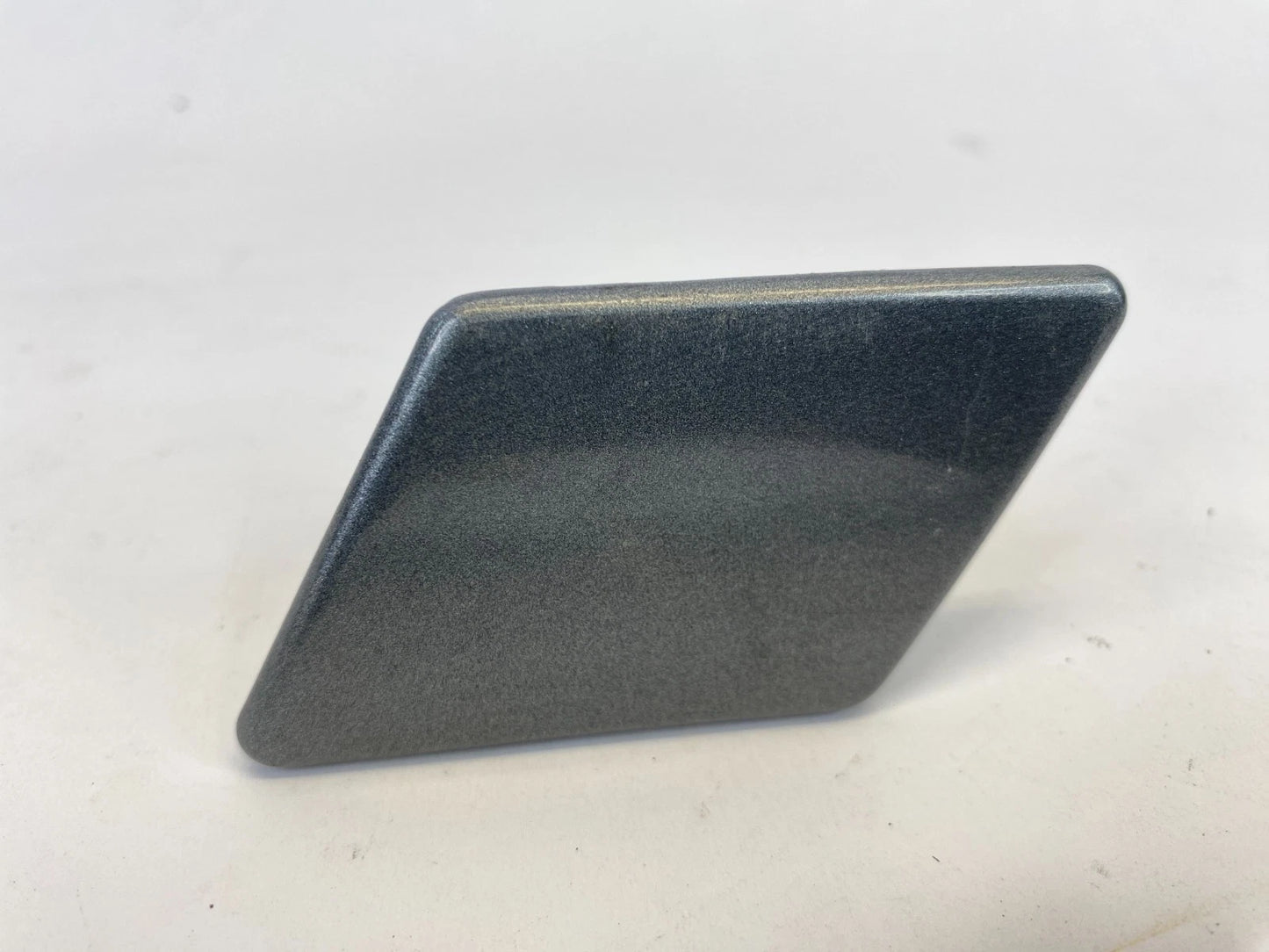 2009-2012 BMW 3 SERIES E90 E91 BUMPER FRONT LEFT HEADLIGHT WASHER COVER CAP OEM