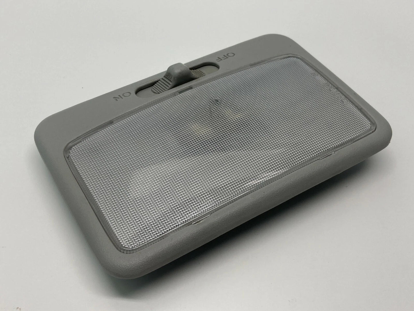 2005 05 SUZUKI AERIO REAR OVERHEAD DOME MAP LIGHT LAMP READING OEM