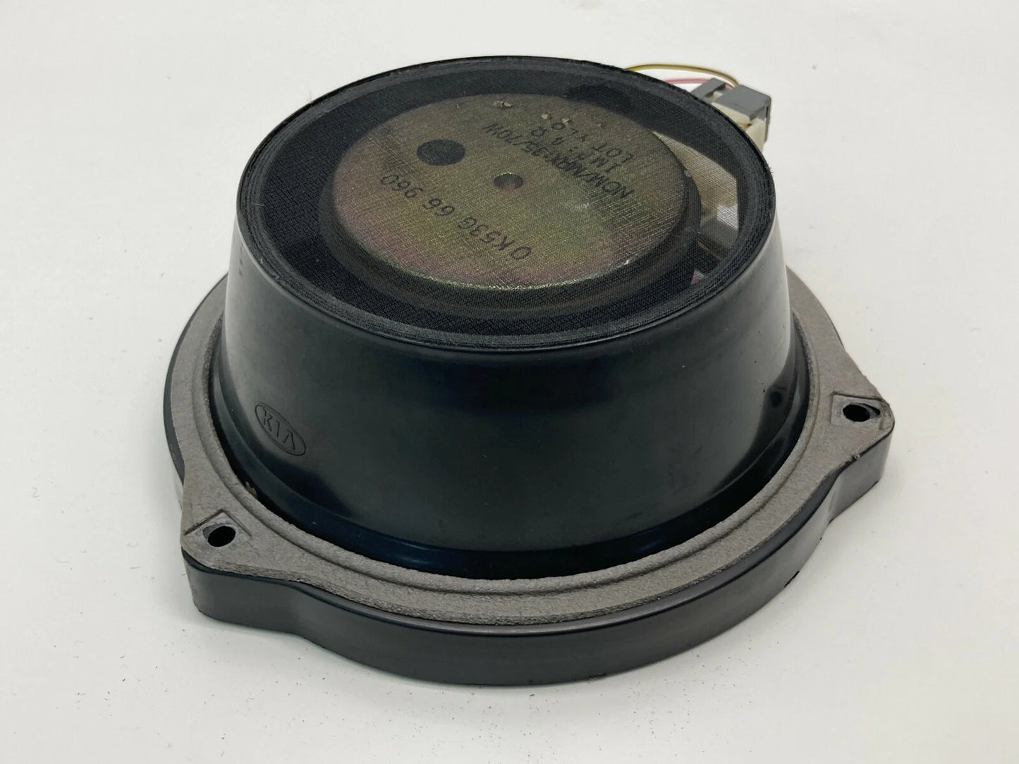 2002-2005 KIA SEDONA FRONT RIGHT PASSENGER DOOR AUDIO SPEAKER OEM 0K53G66960