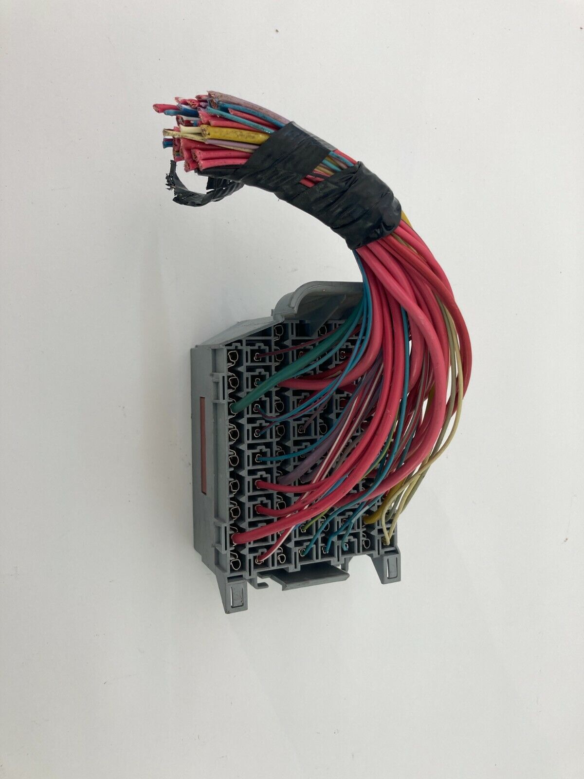 03-07 Volvo XC70 Front Driver Side Under Dash Fuse Box Junction Panel 9162439