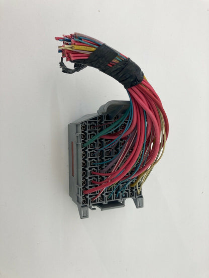 03-07 Volvo XC70 Front Driver Side Under Dash Fuse Box Junction Panel 9162439