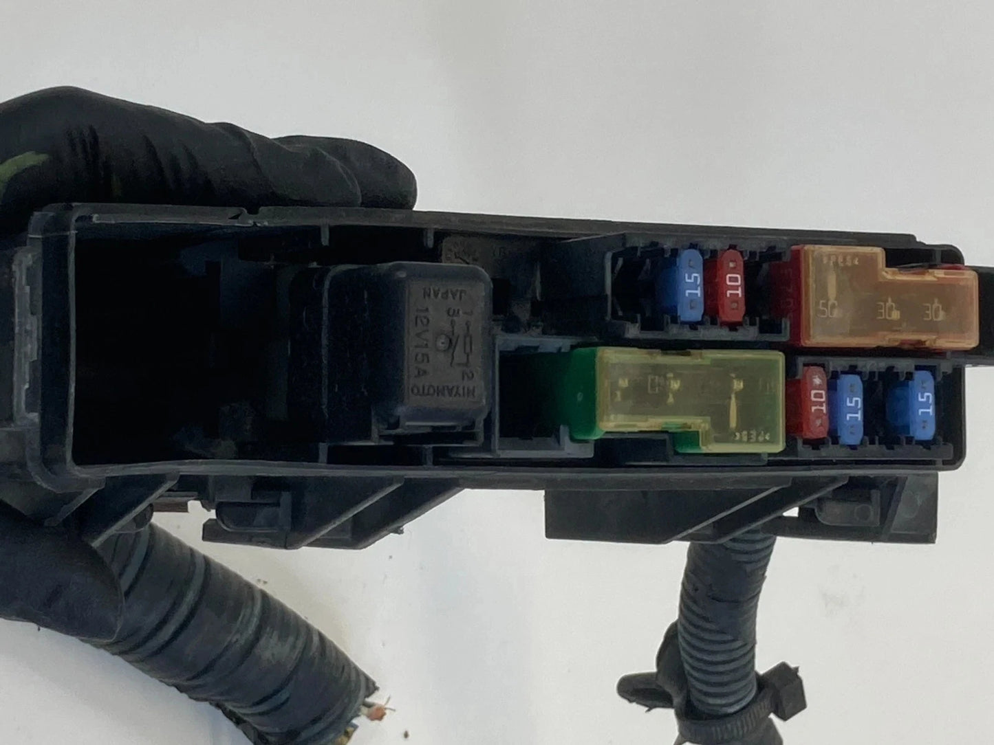 04-06 NISSAN ALTIMA 3.5L ENGINE ROOM FUSE BOX POWER DISTRIBUTION UNIT RELAY OEM