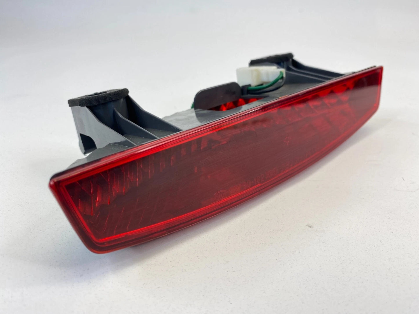 2006-2011 KIA RIO5 HATCHBACK REAR THIRD 3RD BRAKE HIGH MOUNTED STOP LIGHT LAMP