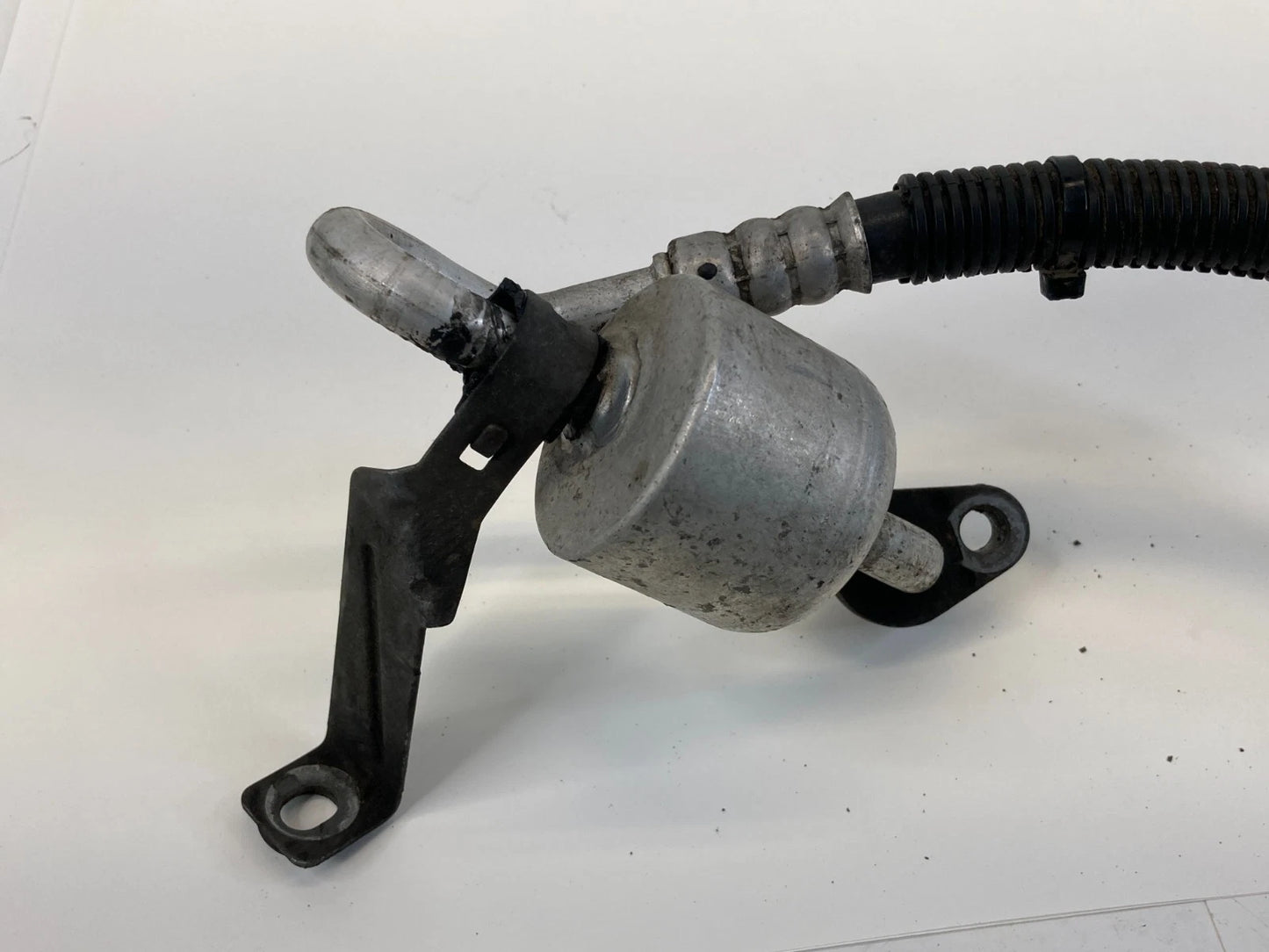 13-19 Ford Explorer Police Interceptor 3.7L AC Refrigerant Discharge Hose Line