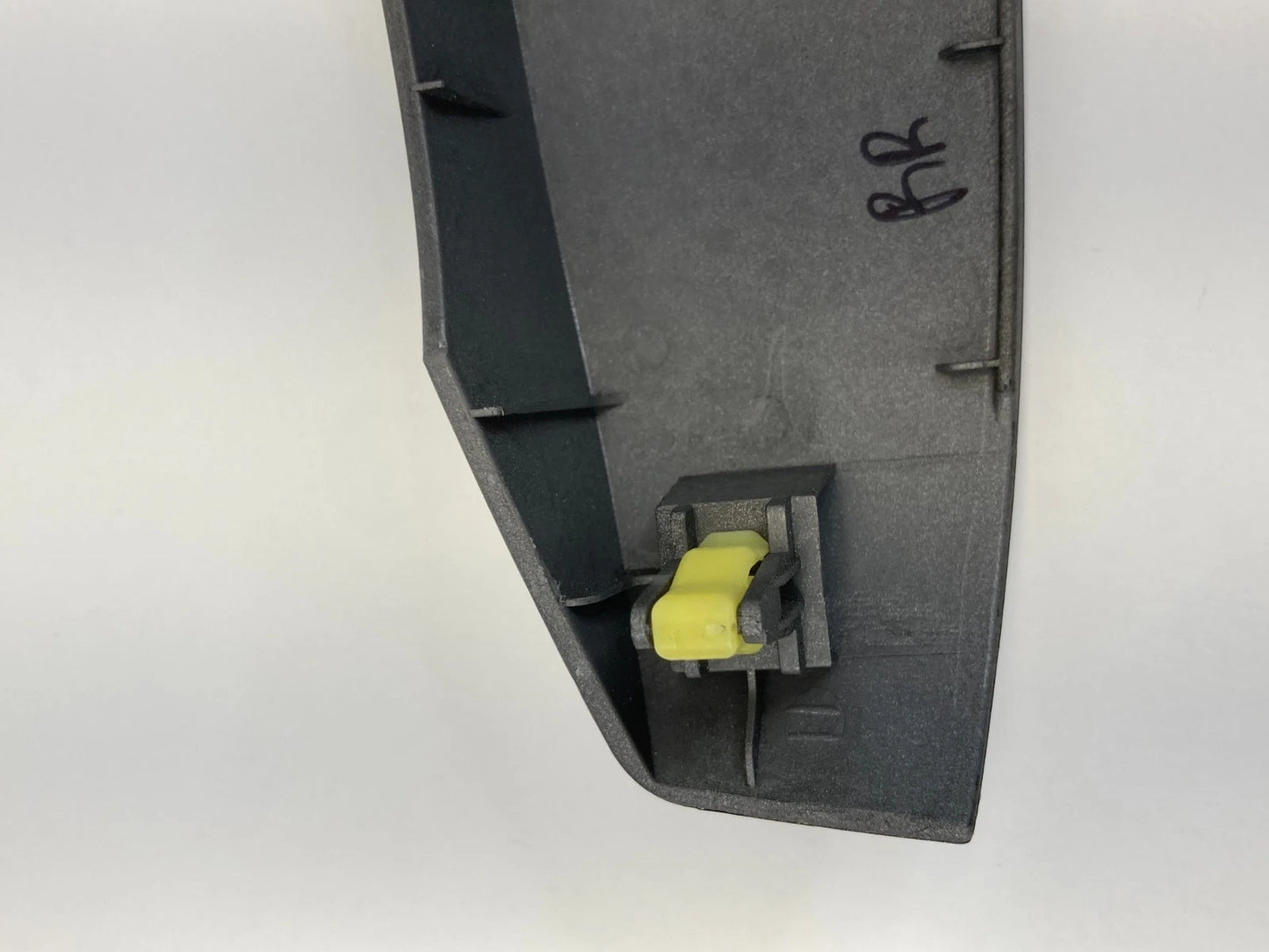 04-09 TOYOTA PRIUS REAR RIGHT DOOR WINDOW CONTROL SWITCH WITH BEZEL 74271-47050