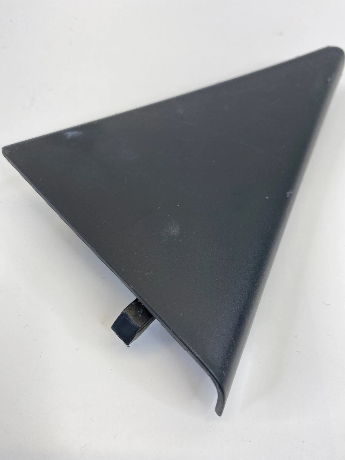 2013-2018 HYUNDAI SANTA FE SPORT REAR LEFT INNER DOOR CORNER MOLDING COVER OEM