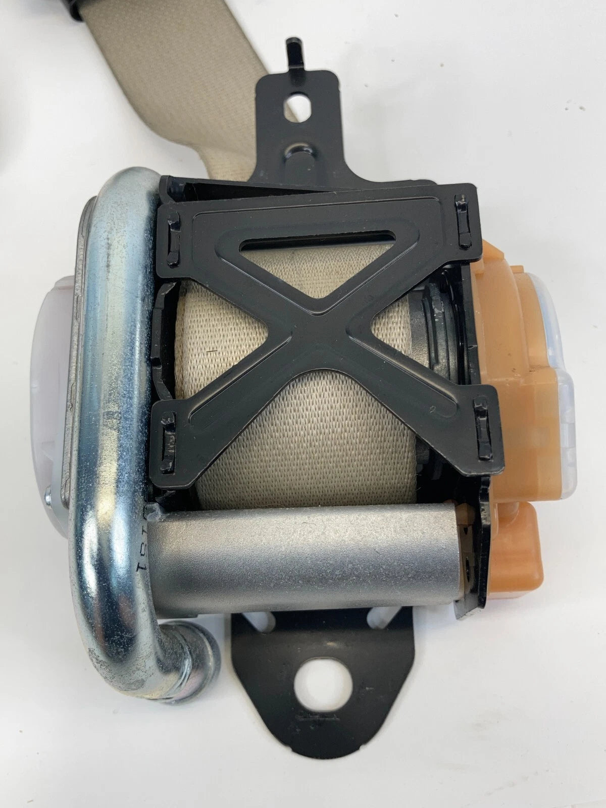 2006-2008 INFINITI FX35 FX45 FRONT RIGHT PASSENGER SIDE SEAT BELT RETRACTOR OEM