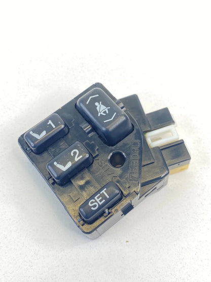 95-00 LEXUS LS400 FRONT LEFT SEAT MEMORY POSITION SEAT BELT ADJUSTMENT SWITCH