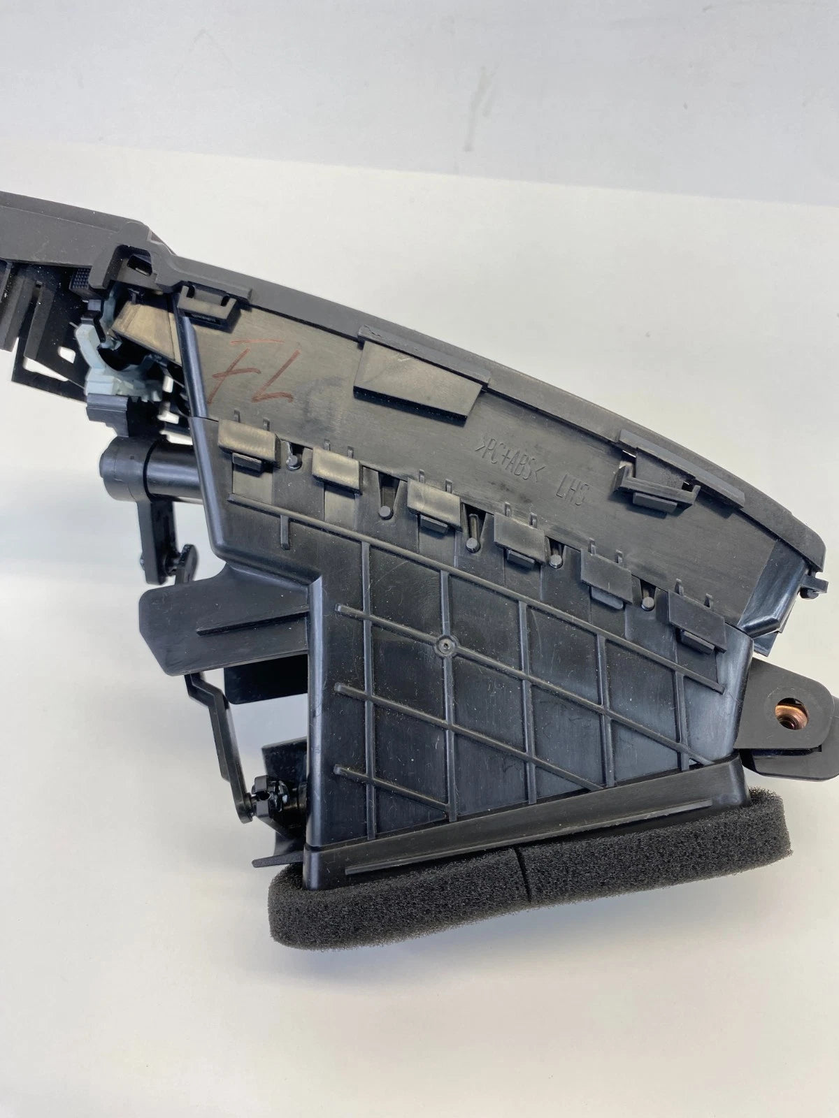 2013-2019 CADILLAC ATS LEFT DRIVER SIDE DASHBOARD AIR VENT BEZEL 22794521 OEM