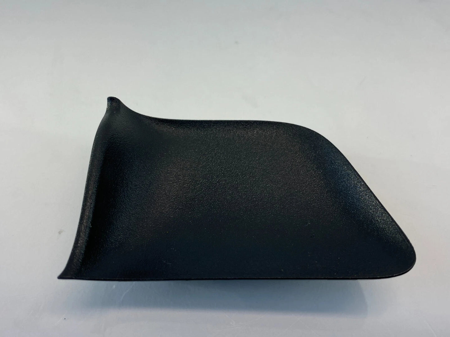 2004-2009 TOYOTA PRIUS REAR RIGHT SIDE INNER DOOR HANDLE COVER TRIM 69277-47020