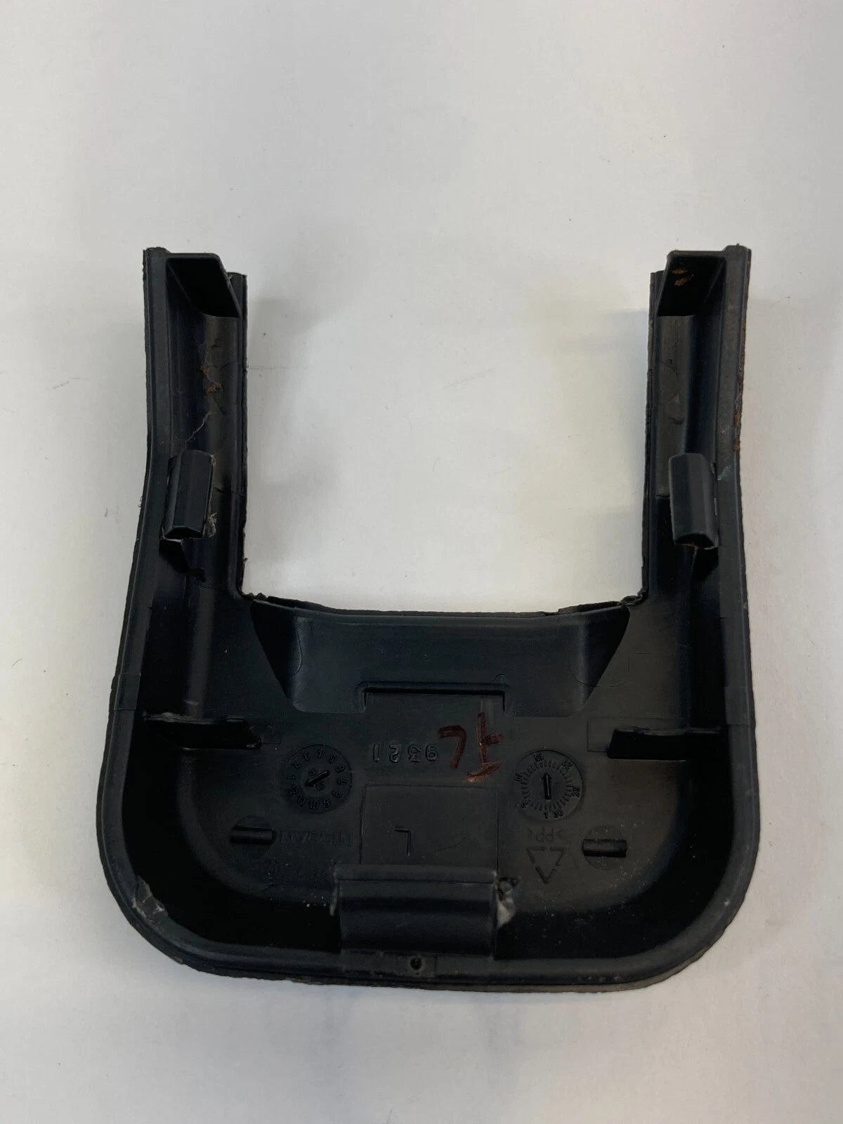 07-12 NISSAN ALTIMA SEDAN FRONT LEFT SEAT TRACK END COVER CAP TRIM BEZEL 1192427