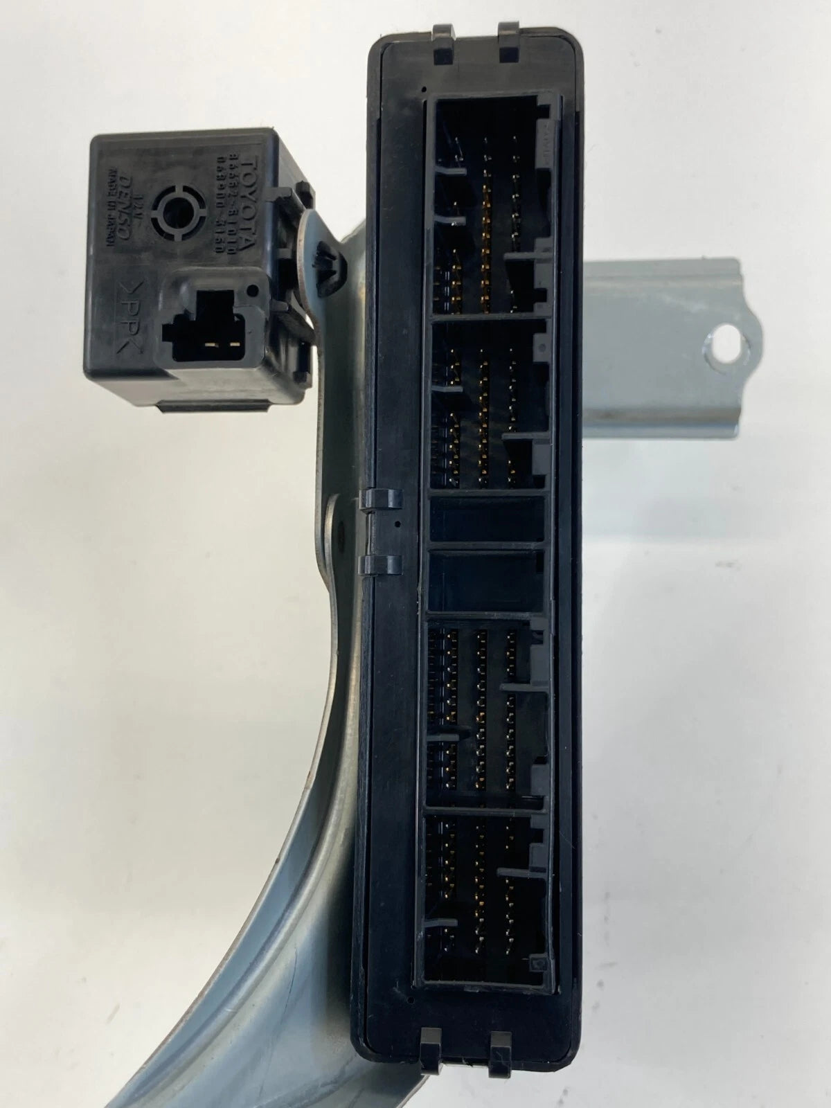 2002-2004 TOYOTA HIGHLANDER 4WD SKID ABS CONTROL MODULE COMPUTER 89540-48270 OEM