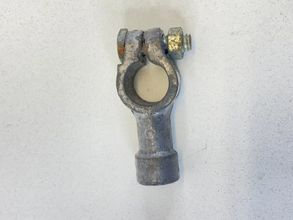 1996-1999 GMC SAFARI BATTERY TOP POST TERMINAL CLAMP CABLE CONNECTOR OEM