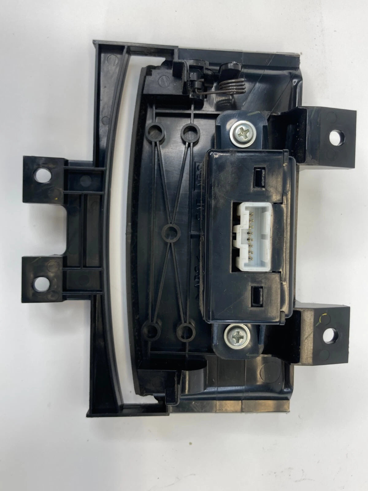 2009 2010 NISSAN MURANO CENTER CONSOLE CONNECTOR AUX JACK HANDLE SWITCH OEM