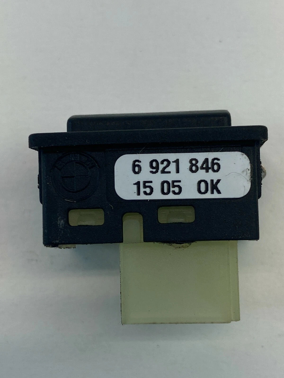 04 05 BMW 545I 04-07 525I TRUNK LID RELEASE CONTROL SWITCH BUTTON 6921846 OEM