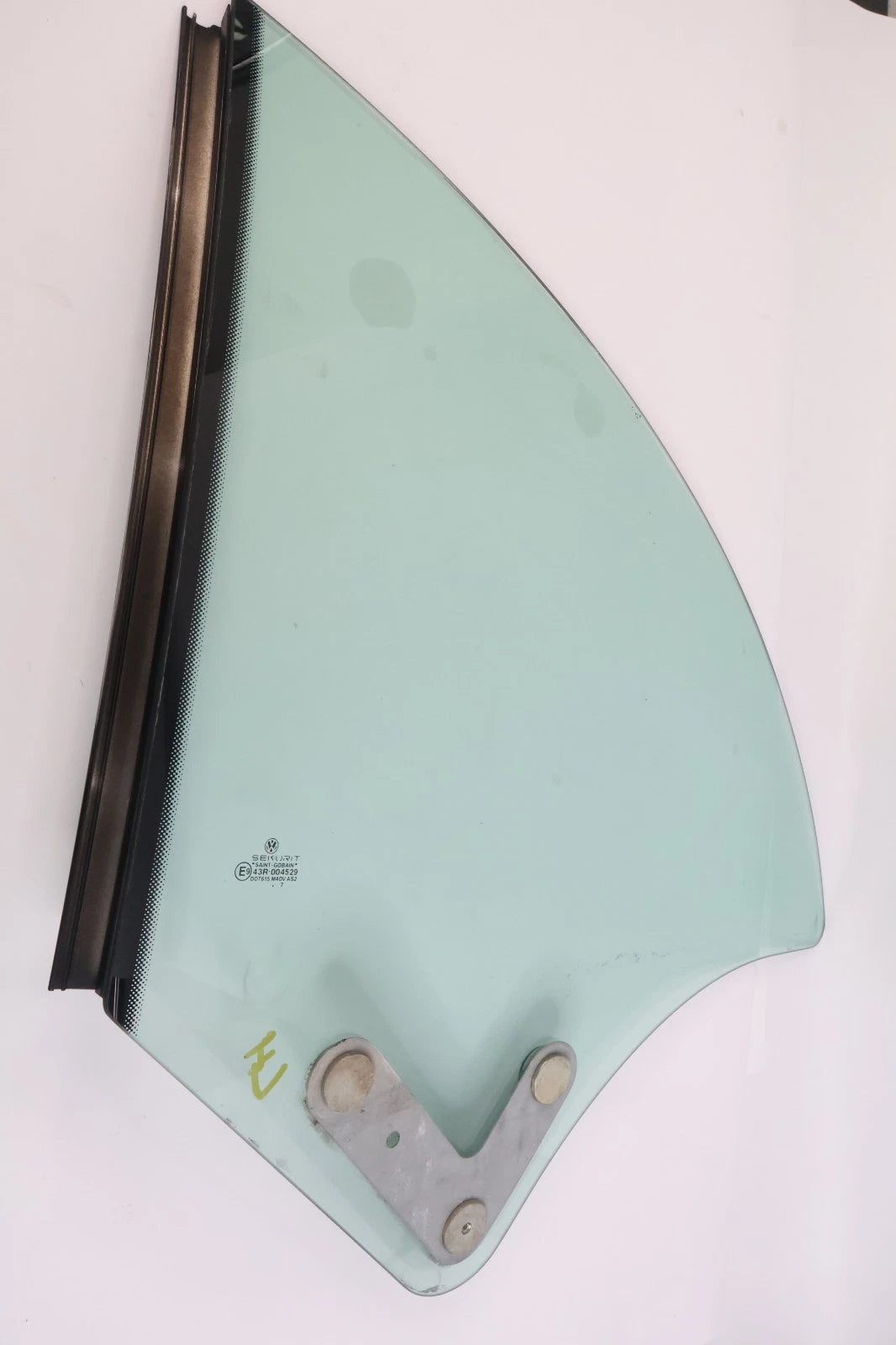 2003-2010 VW NEW BEETLE CONVERTIBLE REAR LEFT BACK DOOR QUARTER WINDOW GLASS OEM