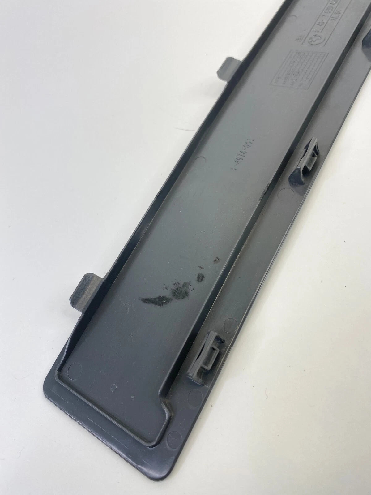 02-05 BMW 745I 745LI REAR TRUNK LID LIGHT ACCESS COVER BEZEL TRIM 51497030468