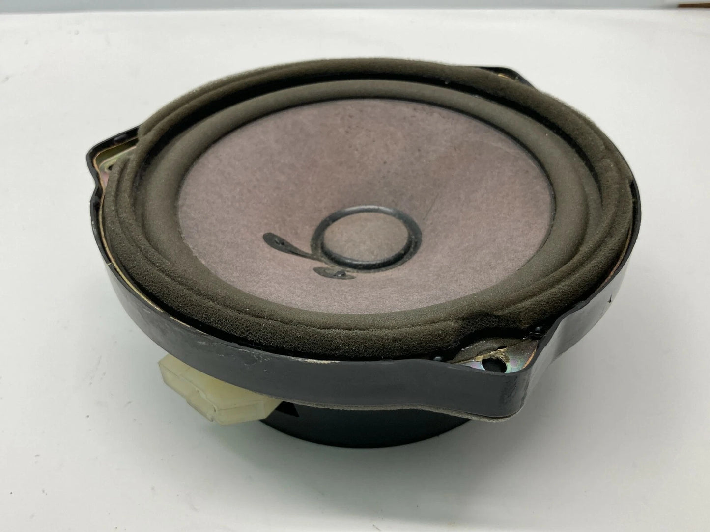 2003-2005 KIA RIO FRONT RIGHT PASSENGER SIDE DOOR AUDIO SPEAKER 96330-FD000 OEM