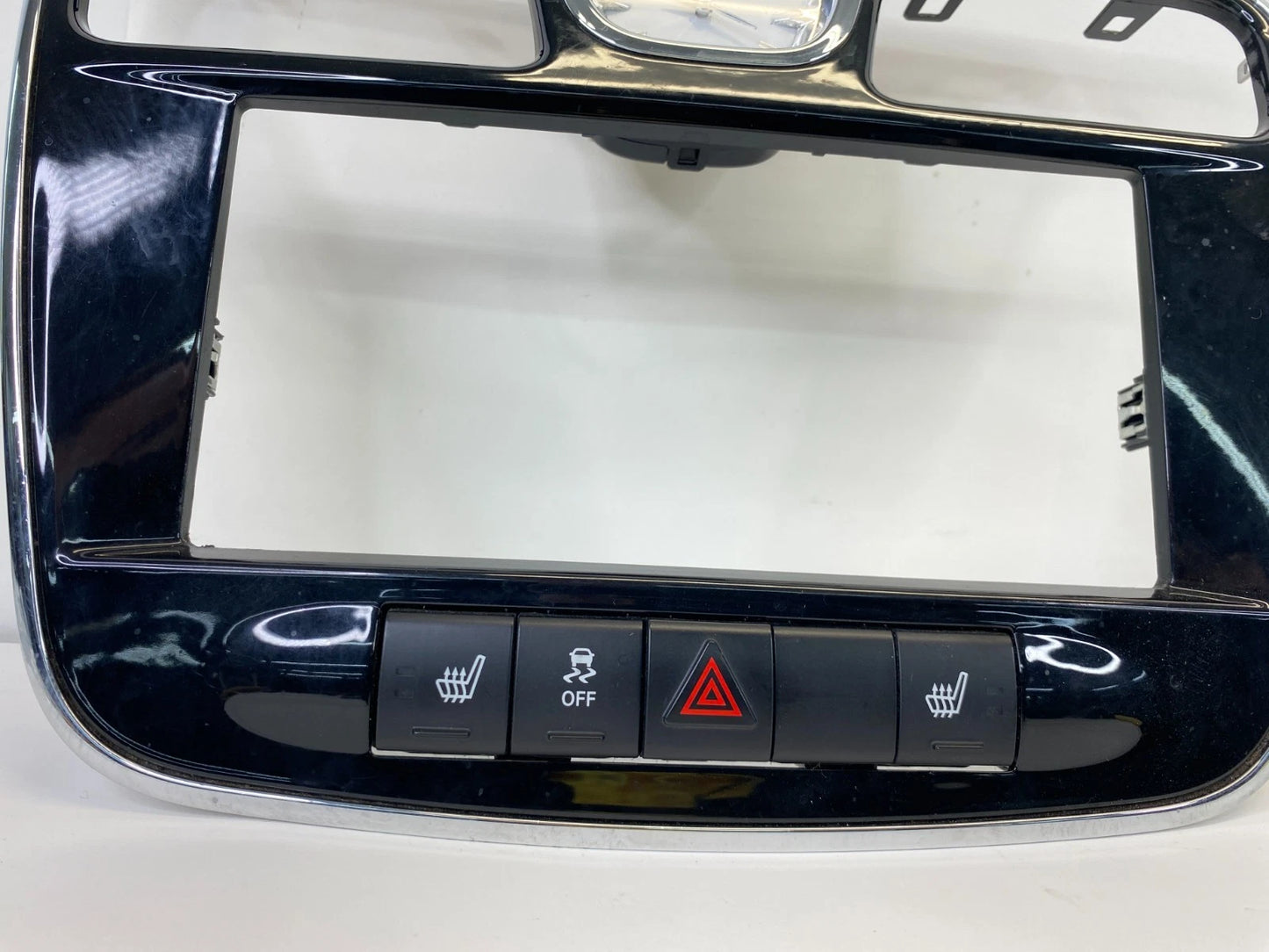 2011-2014 CHRYSLER 200 RADIO BEZEL WITH CLOCK & SWITCHES P68044103AB OEM