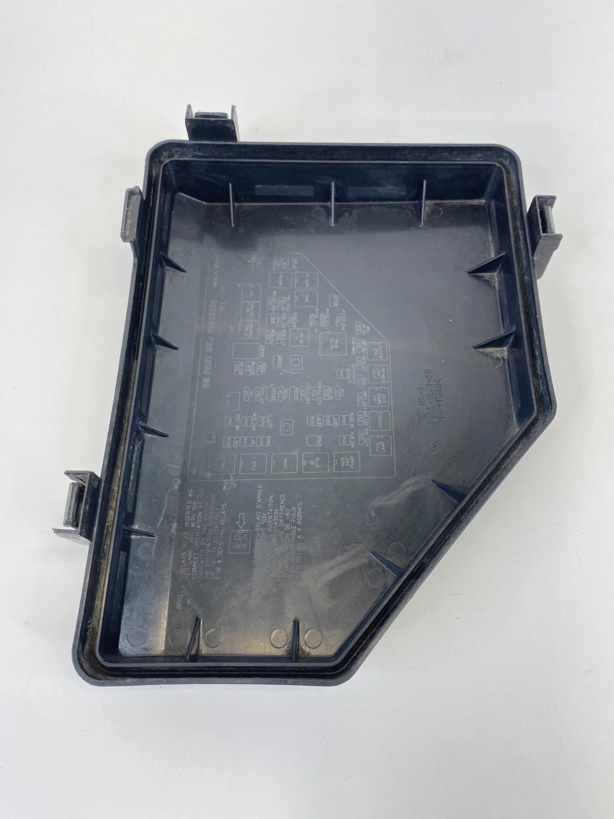 2007-2009 GMC ACADIA 3.6L V6 ENGINE COMPARTMENT UPPER FUSE BOX RELAY LID COVER