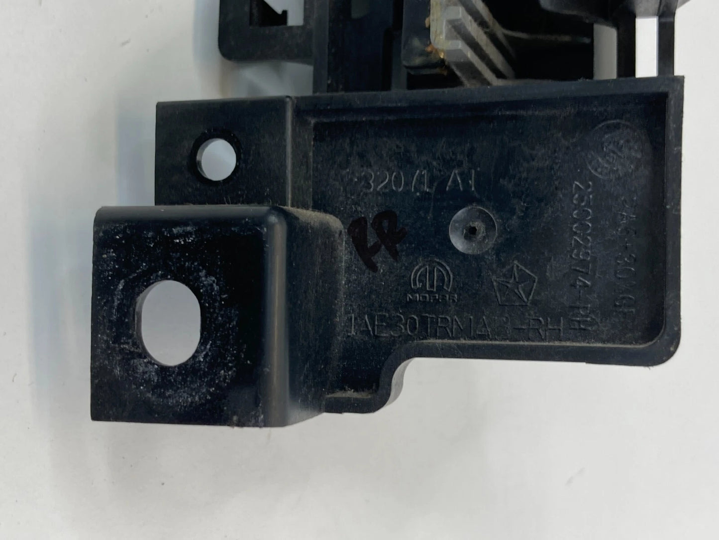 2011-2016 DODGE GRAND CARAVAN REAR RIGHT SLIDING INTERIOR DOOR HANDLE 1AE30TRMAB