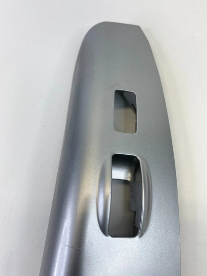2005-2010 KIA SPORTAGE FRONT RIGHT SIDE DOOR WINDOW SWITCH BEZEL 93575-1F000 OEM