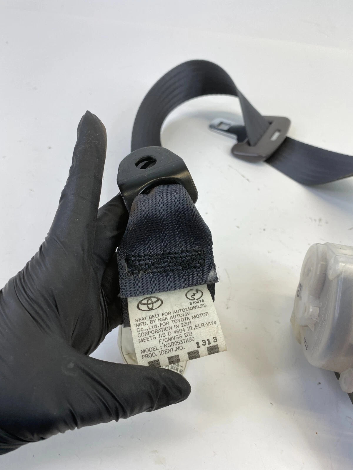 2000 2001 TOYOTA CELICA REAR LEFT SIDE BACK SEAT BELT RETRACTOR RR LH OEM