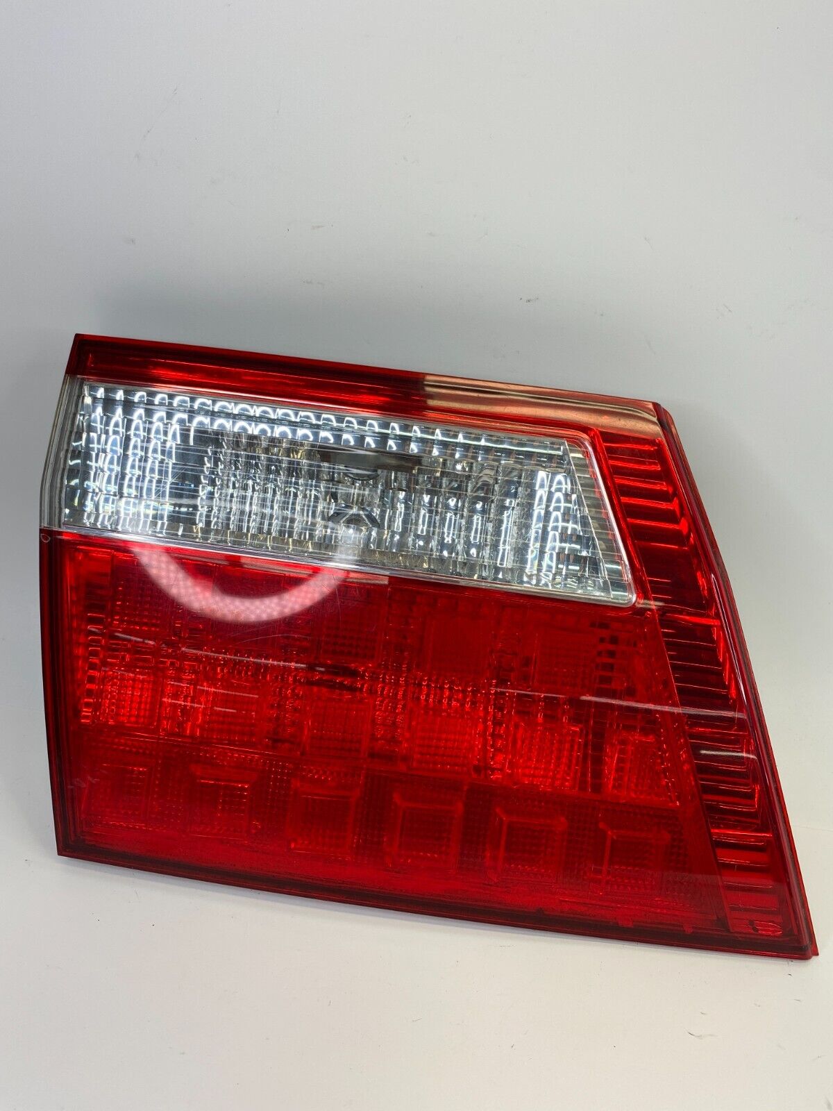 2005-2007 Honda Odyssey Rear Left Inner Trunk Lid Liftgate Tail Light Taillight