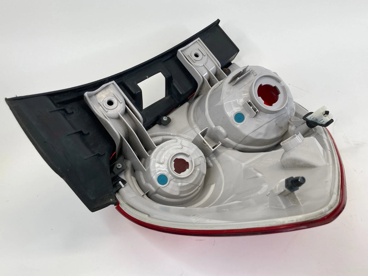 2010-2015 CHEVROLET EQUINOX RIGHT PASSENGER SIDE TAIL LIGHT TAILLIGHT LAMP OEM