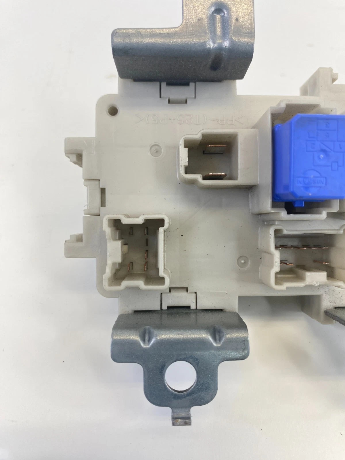 2006-2010 INFINITI M35 INTERIOR FUSE RELAY BOX RELAY COMPARTMENT OEM