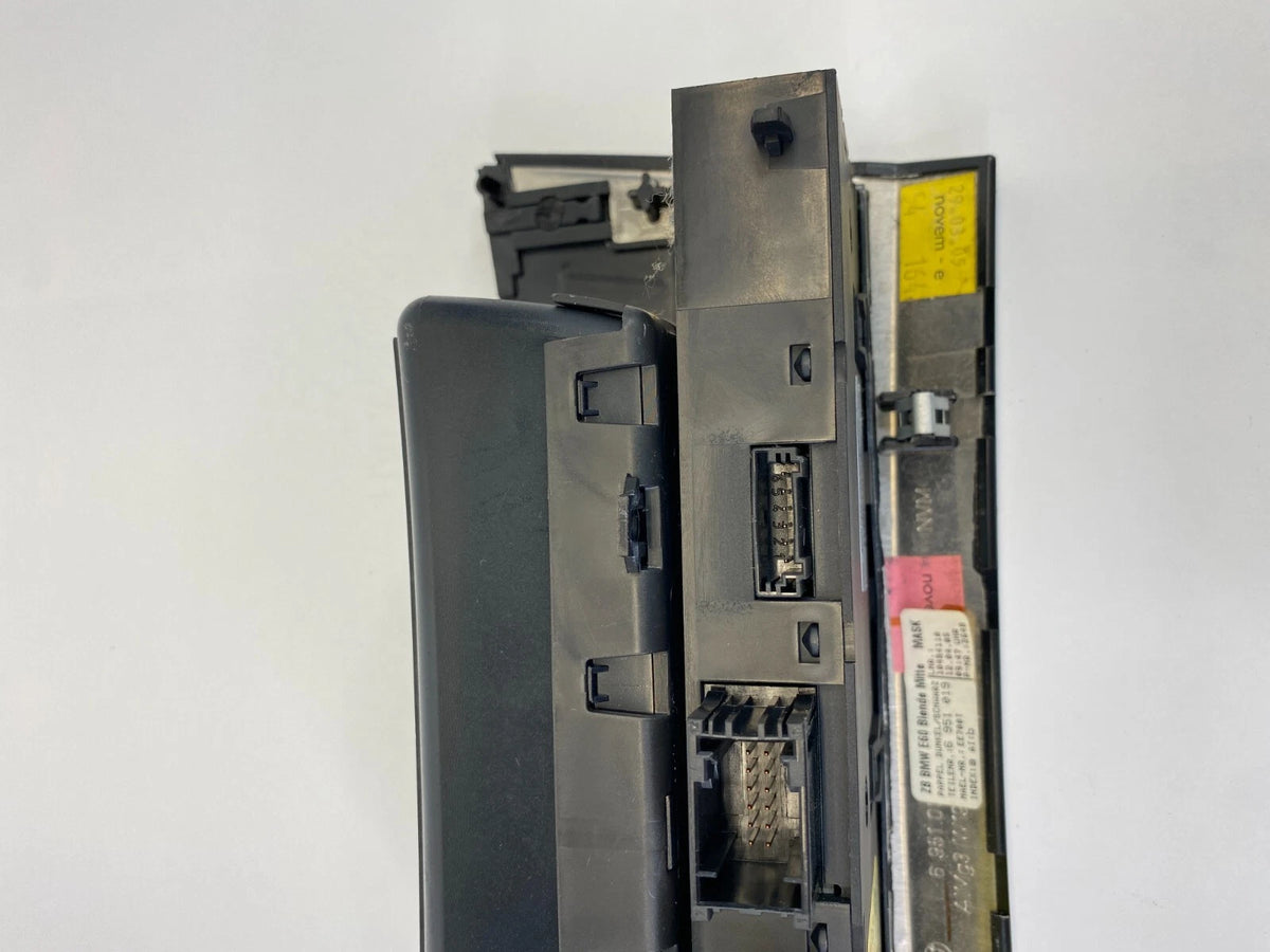 04-07 BMW 530I LOWER DASH STORAGE PANEL W DTC & HEATED SEAT SWITCH 6-952-471 OEM