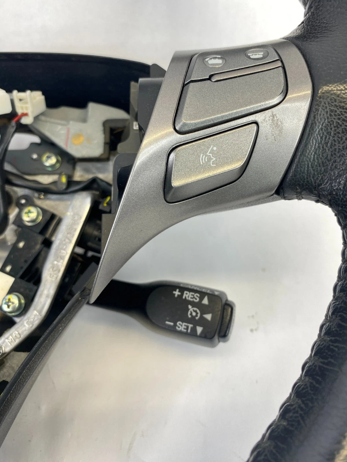 2009-2012 TOYOTA VENZA STEERING WHEEL W/SWITCHES BLACK LEATHER ASSEMBLY OEM
