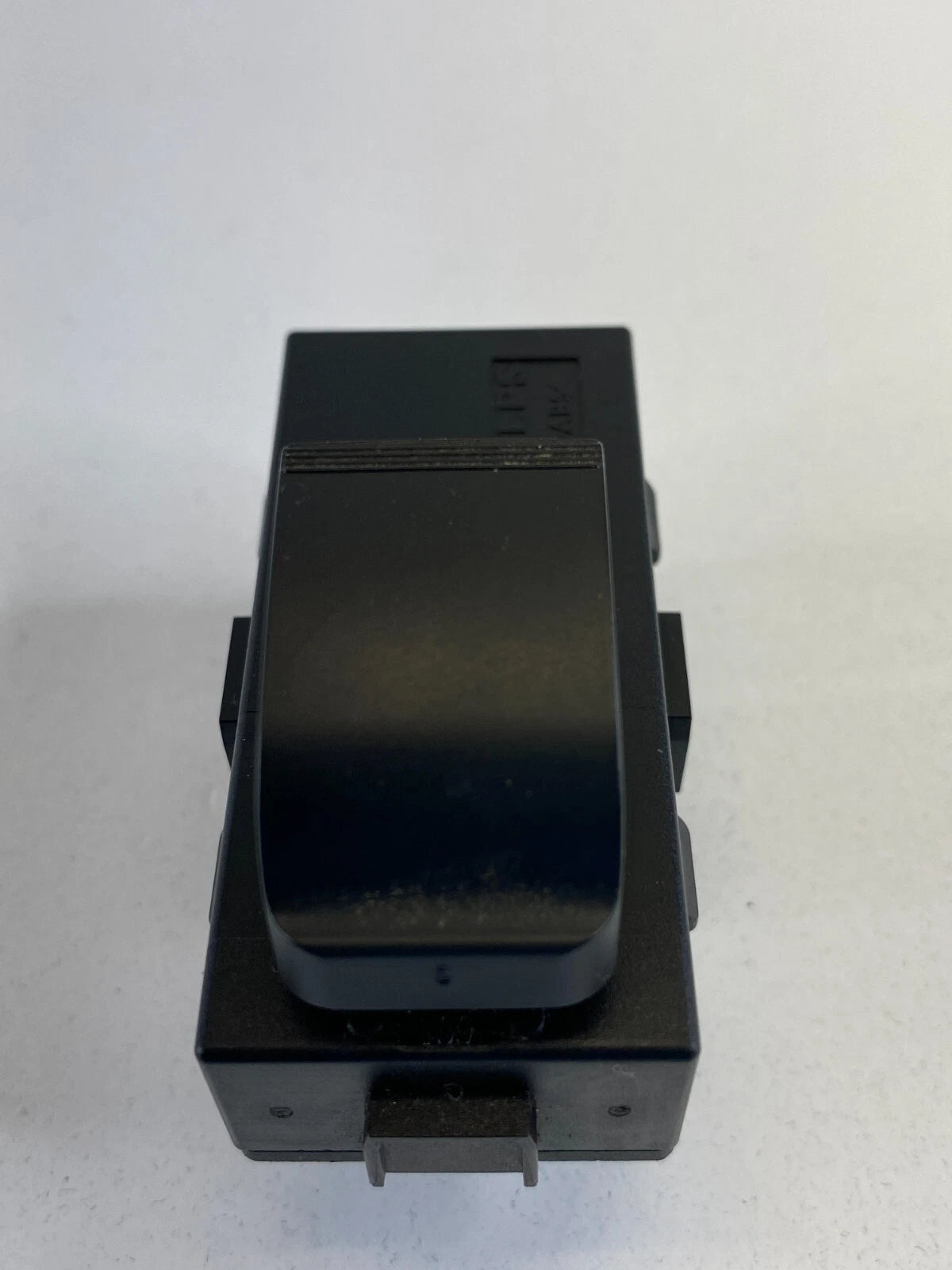 2009-2011 CHEVROLET HHR REAR LEFT SIDE DOOR POWER WINDOW CONTROL SWITCH 25877777