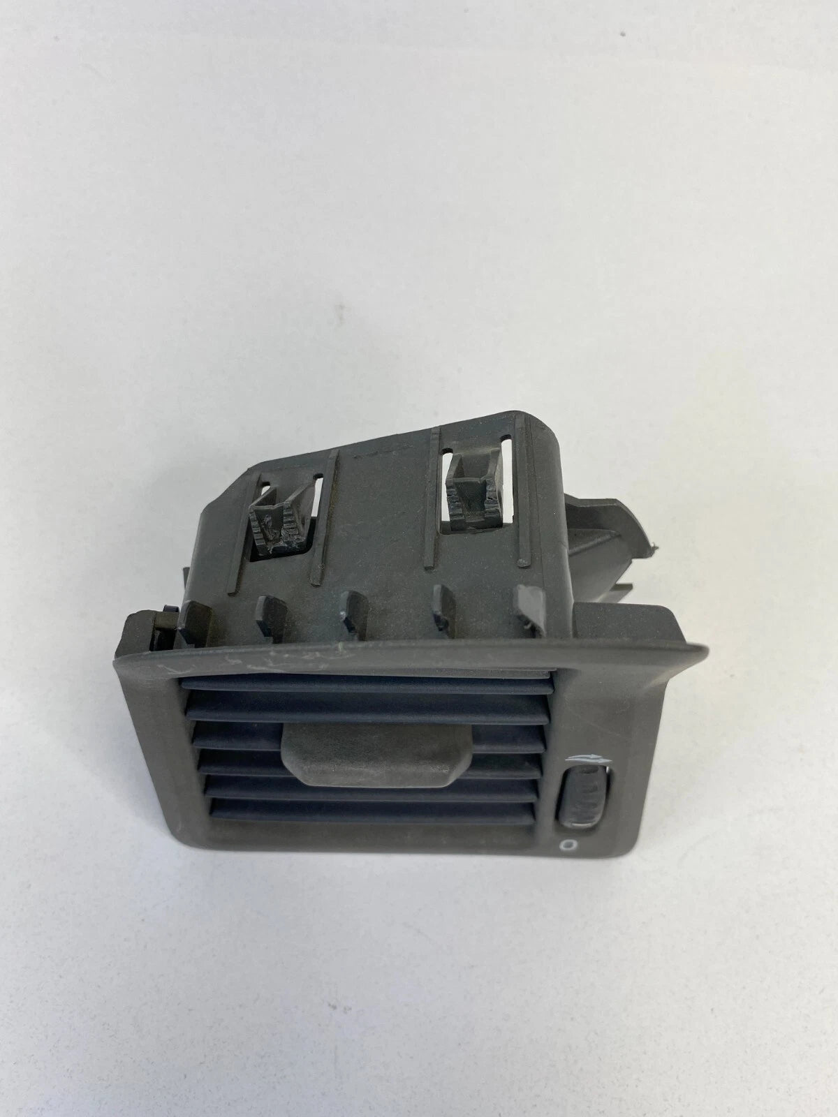 2001-2006 VOLVO S60 LEFT DRIVER SIDE DASH AC AIR VENT GRILLE OUTLET 3409373 OEM