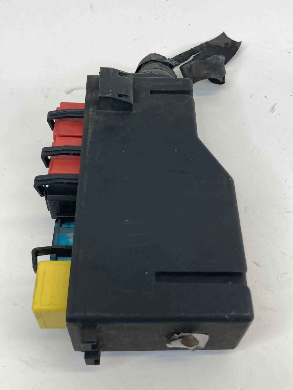 2003-2011 SAAB 9-3 ENGINE 2.0L FUSE BOX RELAY MODULE GROMMET BRACKET 12788777