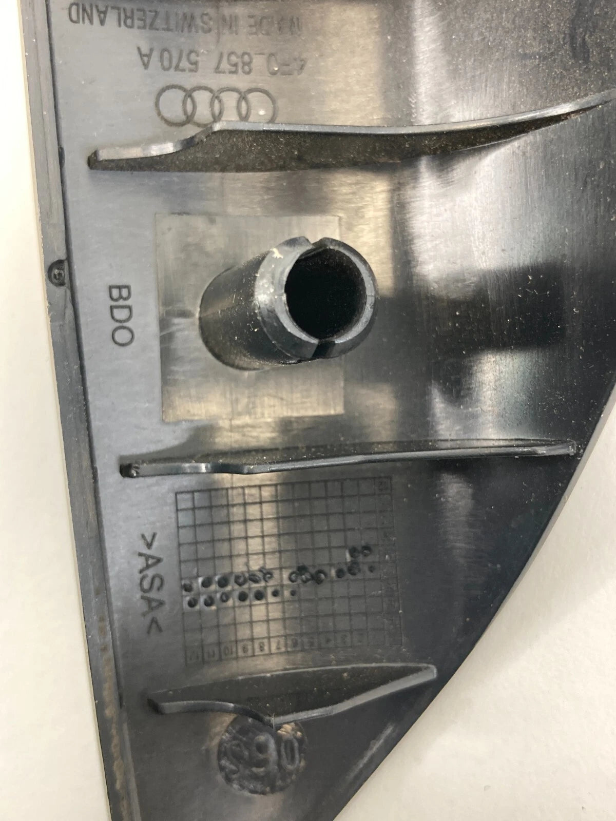 06-11 AUDI A6 REAR RIGHT DOOR INNER CORNER COVER TRIM PANEL GARNISH 4F0-857-570