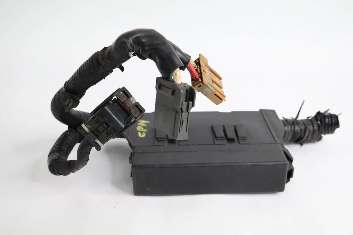 2013-2019 NISSAN SENTRA FRONT ENGINE FUSE RELAY JUNCTION BLOCK PANEL 24382-EW70B