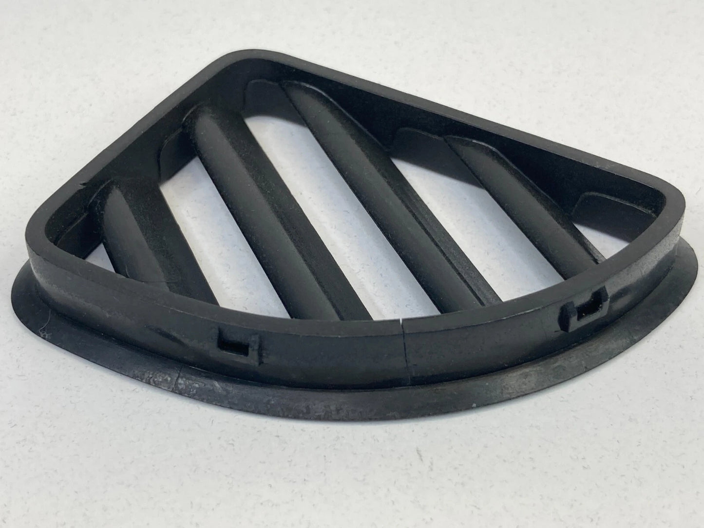 2010-2012 DODGE CALIBER LEFT DRIVER SIDE DASH AC AIR VENT GRILLE DEFROSTER OEM