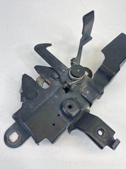 04 05 06 07 08 09 10 11 12 CHEVROLET COLORADO 3.5L HOOD LOCK LATCH ASSEMBLY OEM