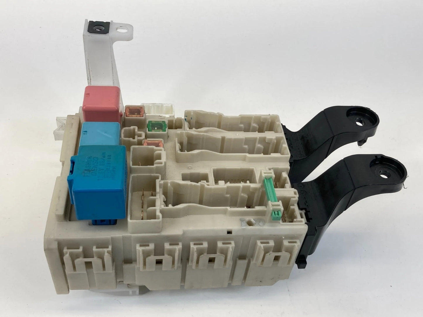 2012 2013 TOYOTA COROLLA INSTRUMENT PANEL FUSE RELAY JUNCTION BLOCK 82730-02210