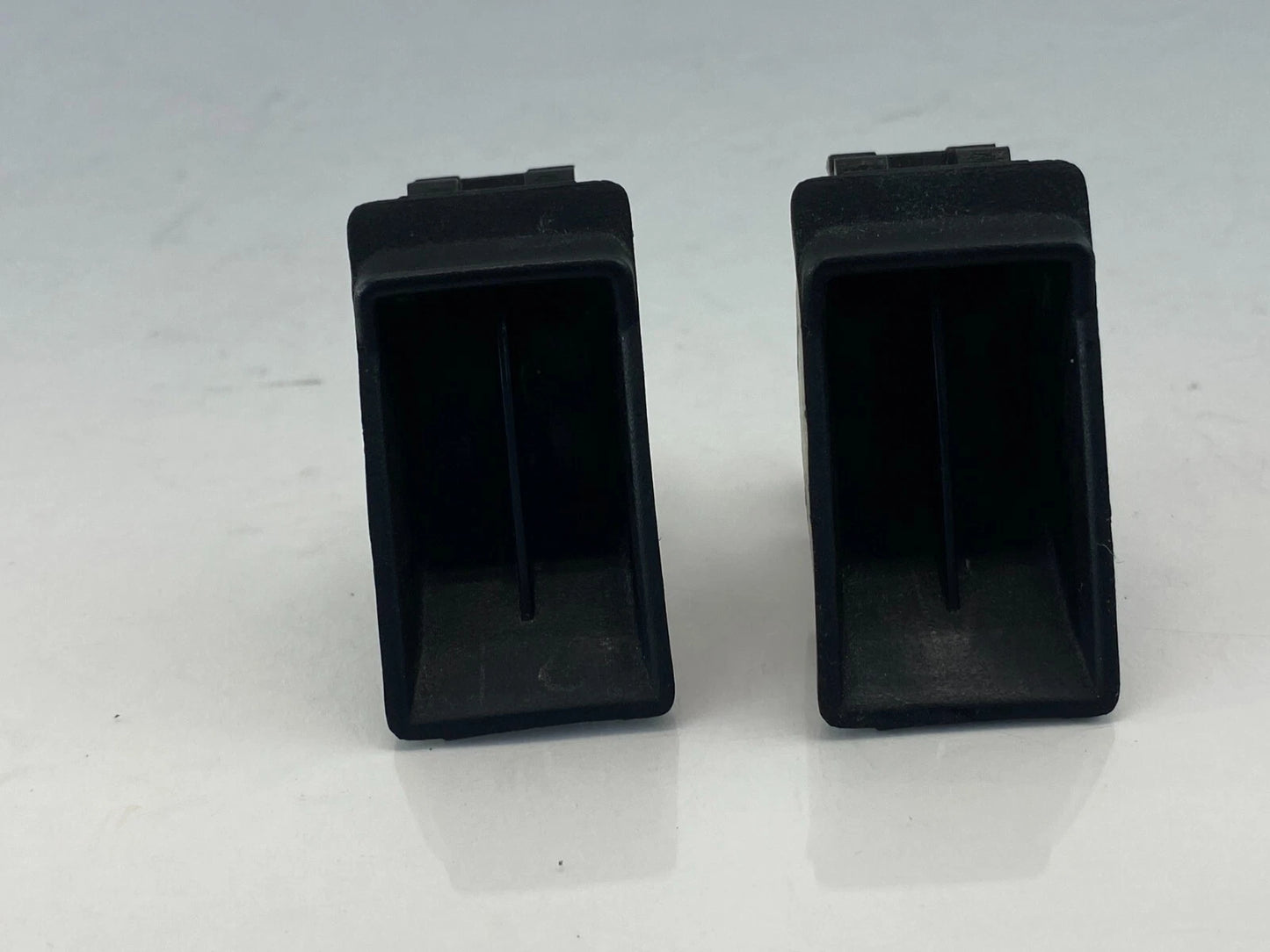 2002 2003 2004 KIA SPECTRA SEDAN 4-DR CENTER CONSOLE COIN BIN HOLDER TRAY BOX