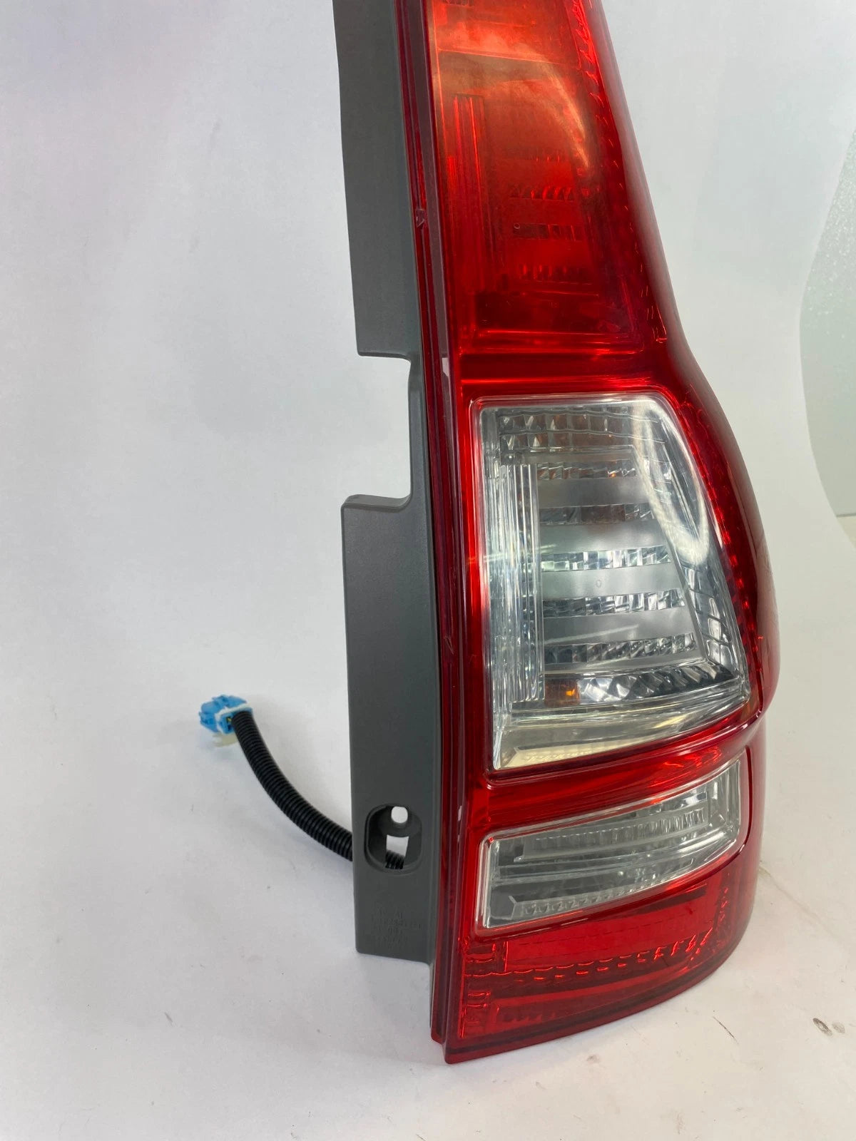 2007-2011 HONDA CR-V RIGHT RH REAR TAIL LIGHT LAMP QUARTER PANEL OEM