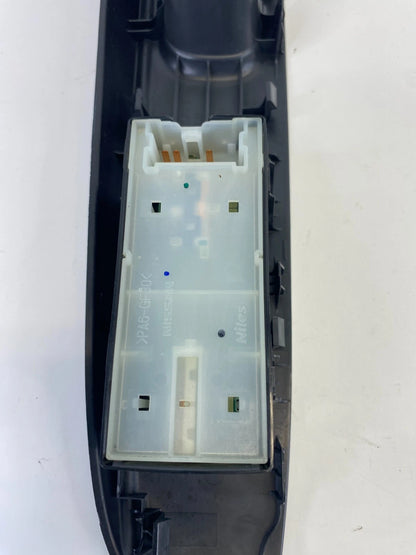 2012-2019 Nissan Versa SEDAN Front Right Side Door Power Window Control Switch