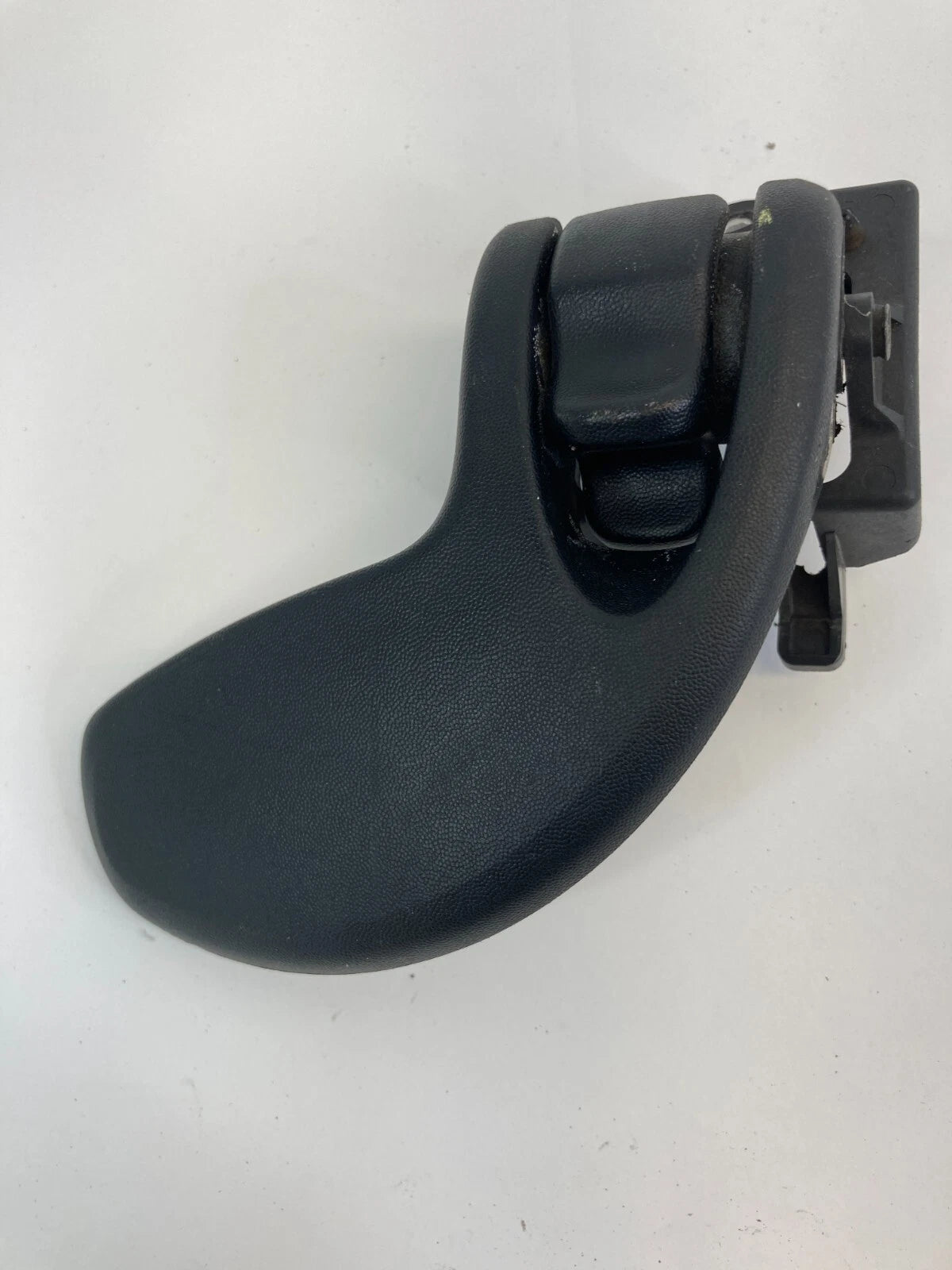 2001-2005 PONTIAC AZTEK FRONT RIGHT INNER INTERIOR DOOR HANDLE OPENER OEM