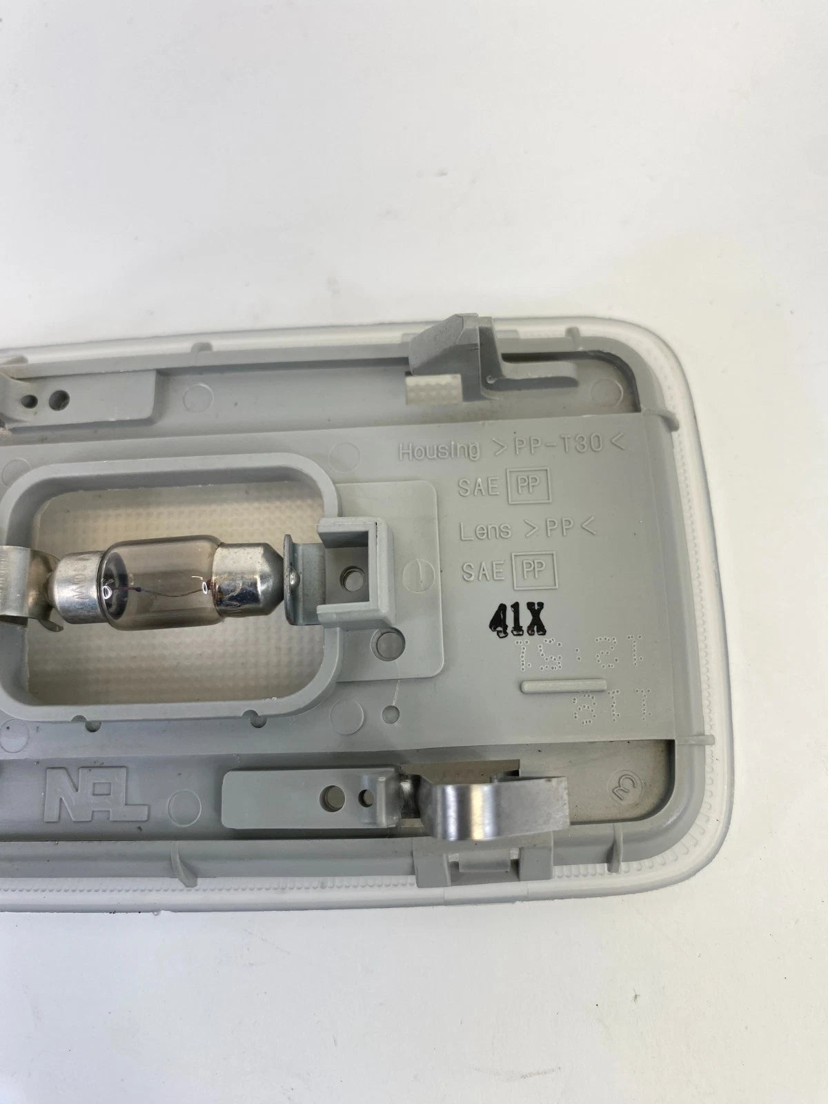 2003-2008 Pontiac Vibe Interior Rear Roof Dome Map Lamp Reading Light OEM